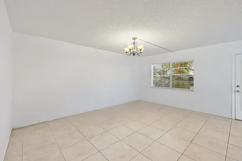 869 S Flanders S Delray Beach FL 33484