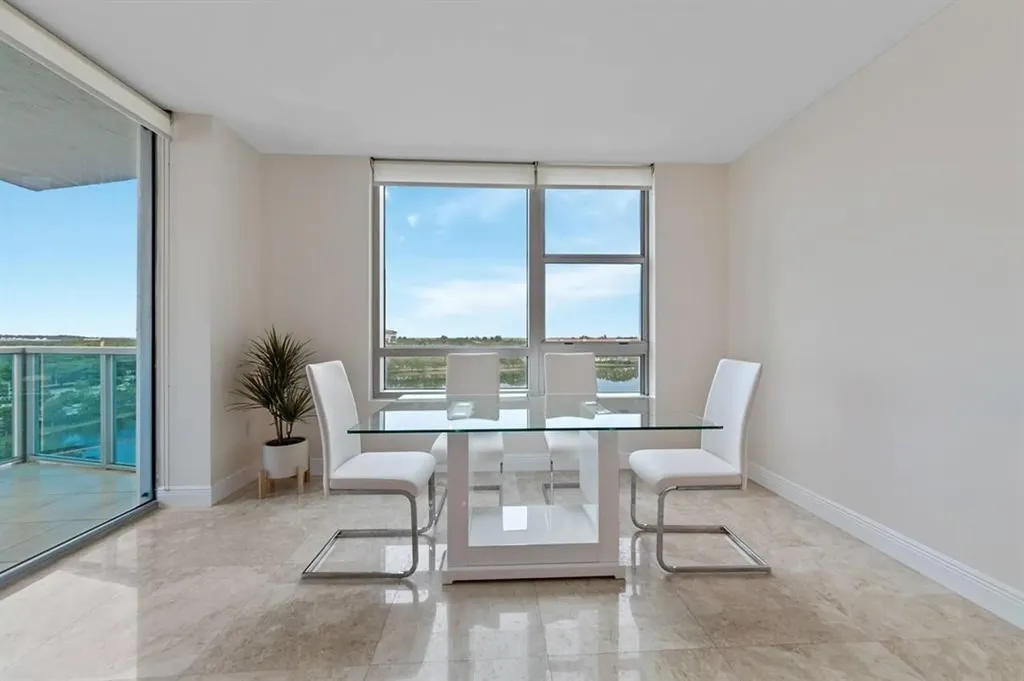 2641 N Flamingo Road Sunrise FL 33323
