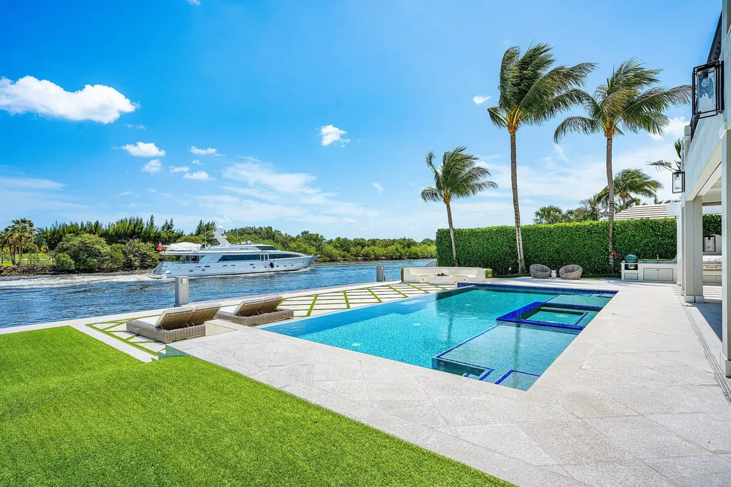 2530 Avenue Au Soleil Gulf Stream FL 33483