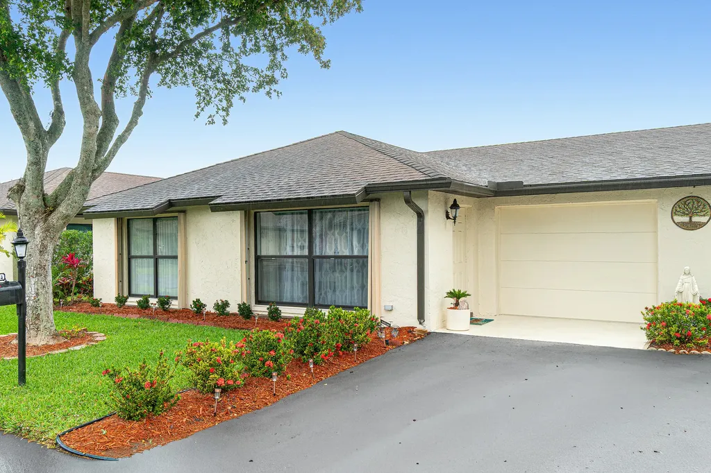 10127 Eaglewood Terrace Boynton Beach FL 33436
