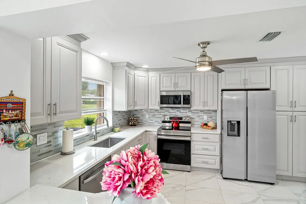 10127 Eaglewood Terrace Boynton Beach FL 33436