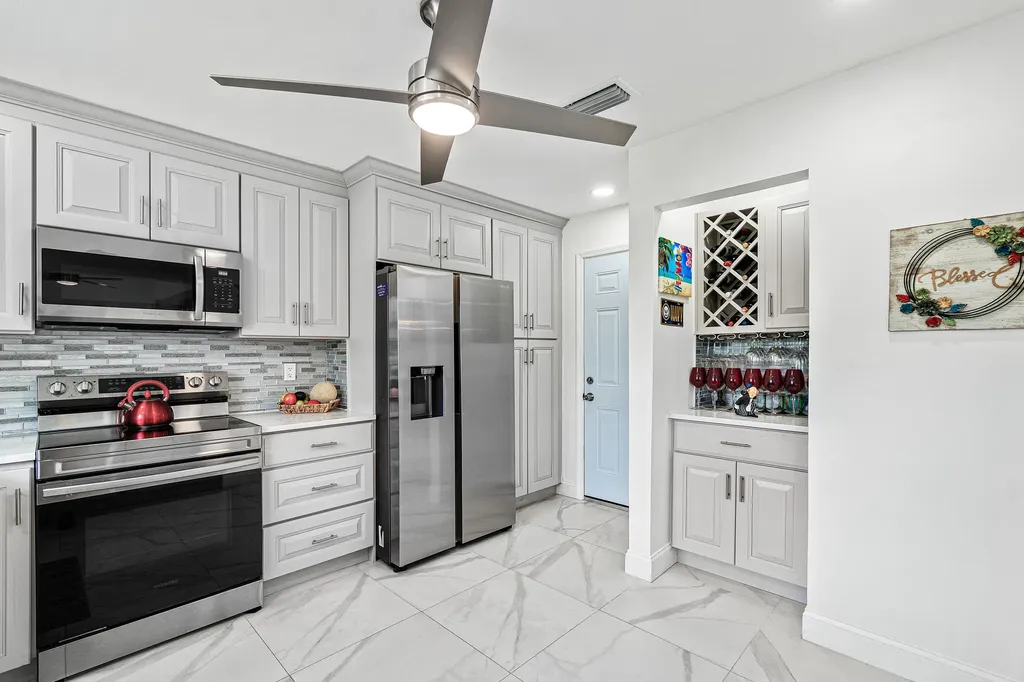 10127 Eaglewood Terrace Boynton Beach FL 33436