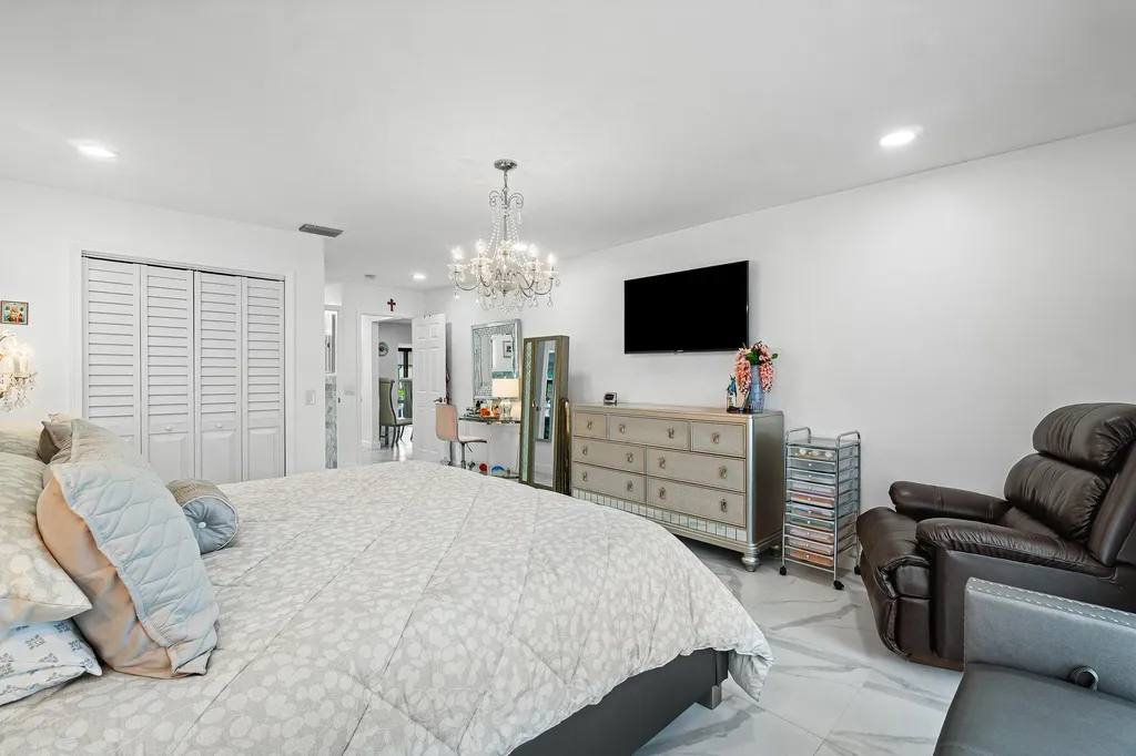10127 Eaglewood Terrace Boynton Beach FL 33436