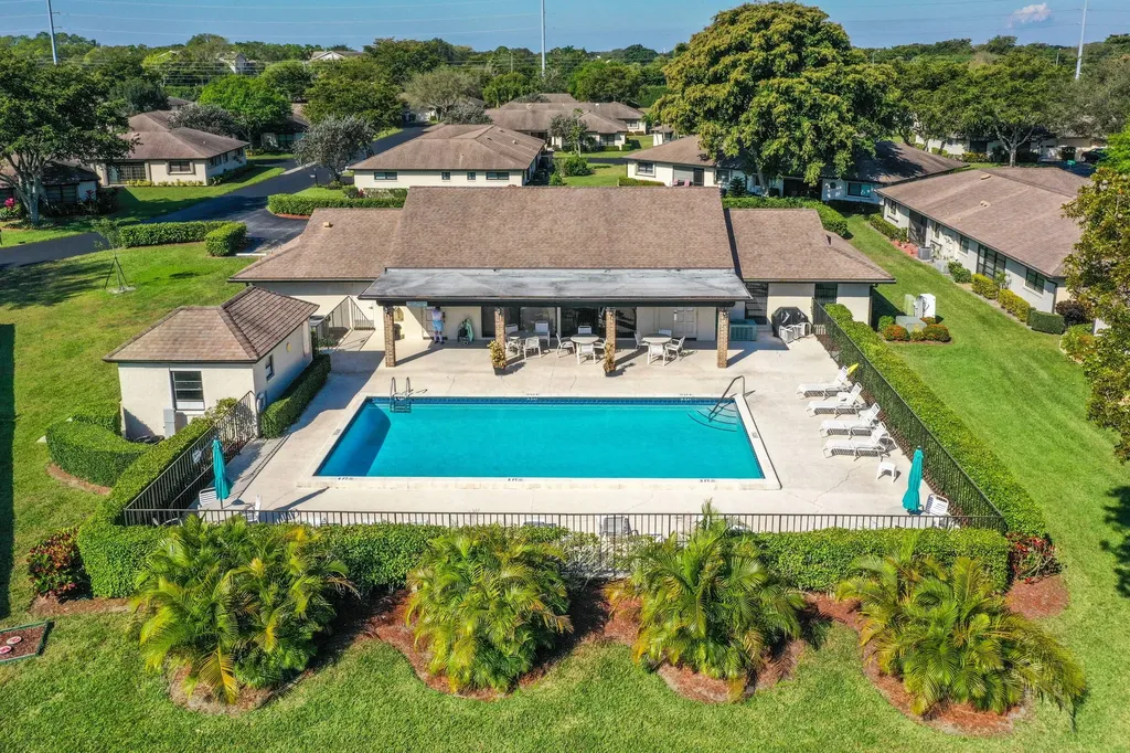 10127 Eaglewood Terrace Boynton Beach FL 33436