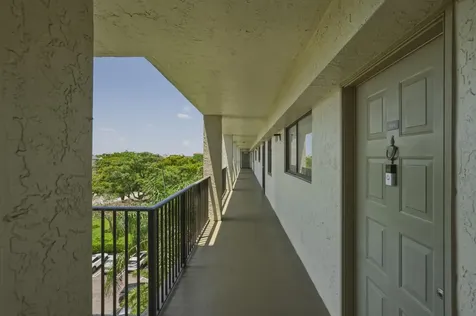 2205 S Cypress Bend Drive Pompano Beach FL 33069