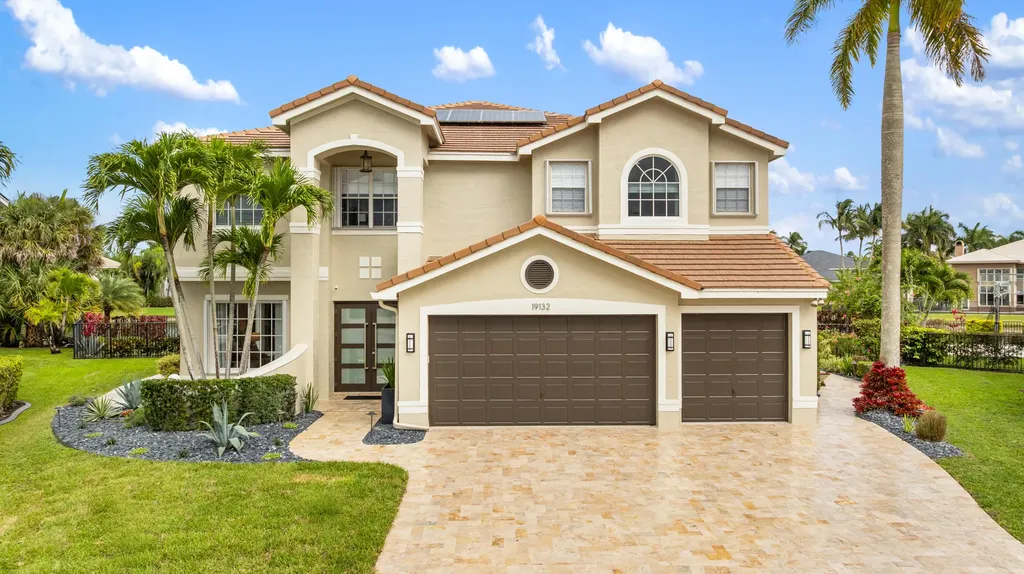 Boca Raton FL, 19132 Streamside Court