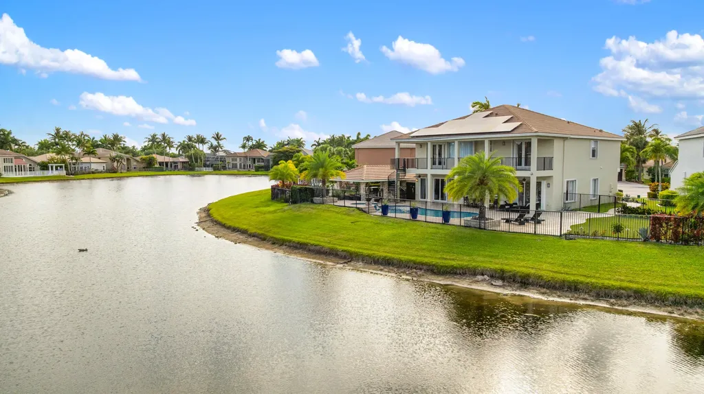 19132 Streamside Court Boca Raton FL 33498