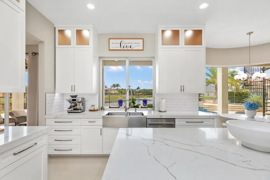 19132 Streamside Court Boca Raton FL 33498