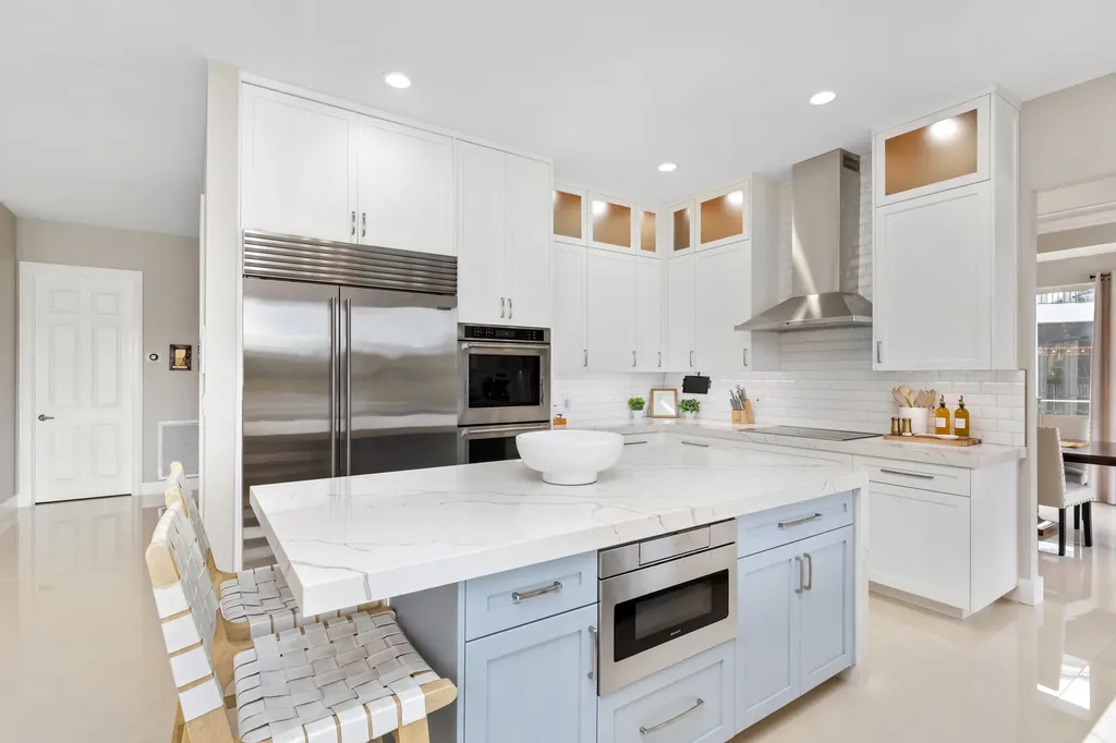 19132 Streamside Court Boca Raton FL 33498