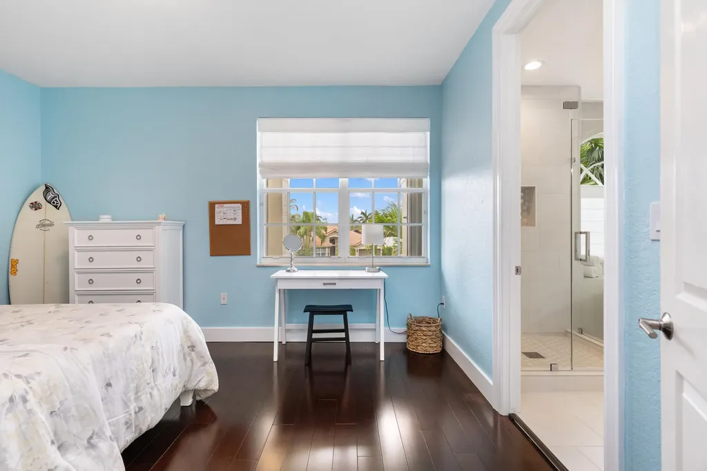 19132 Streamside Court Boca Raton FL 33498