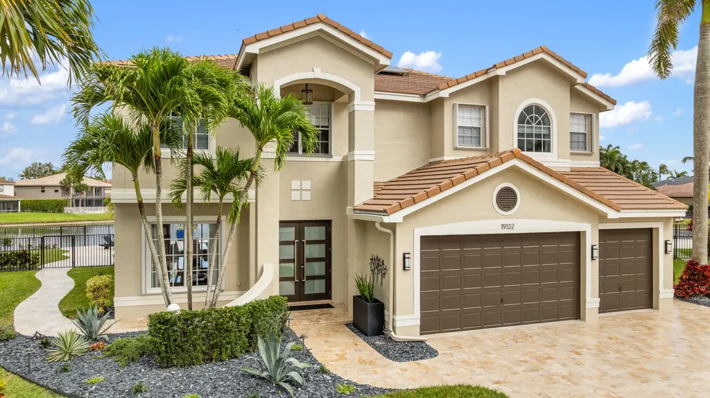 19132 Streamside Court Boca Raton FL 33498