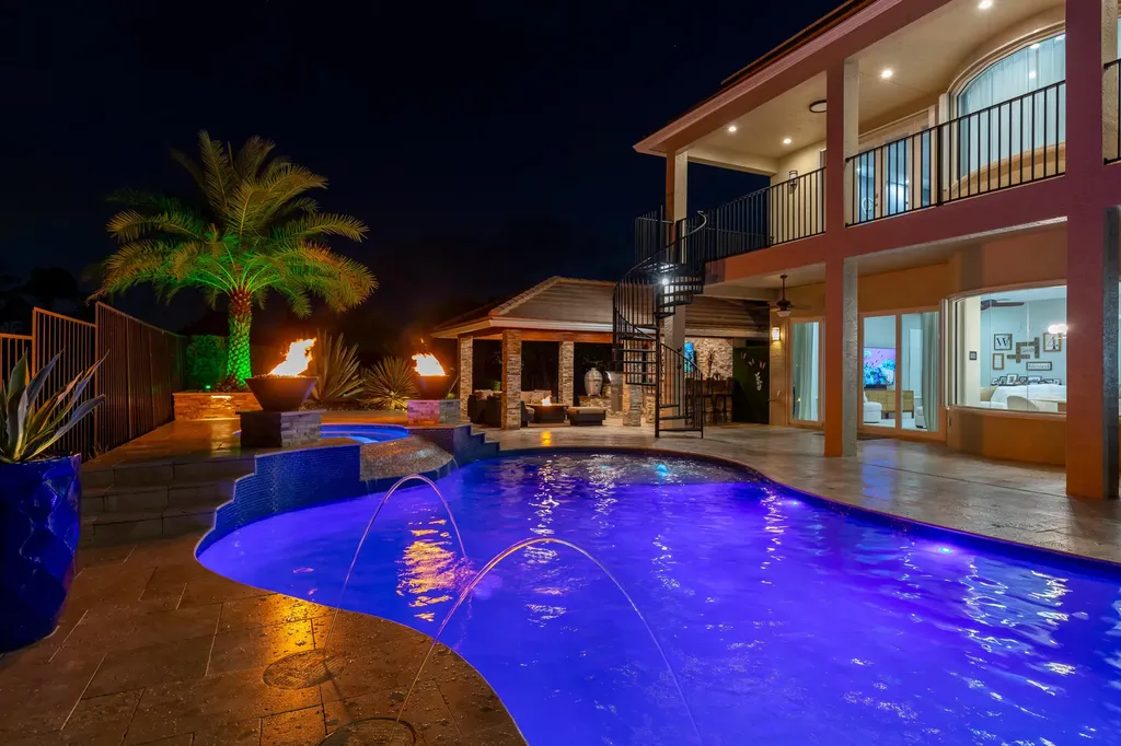 19132 Streamside Court Boca Raton FL 33498