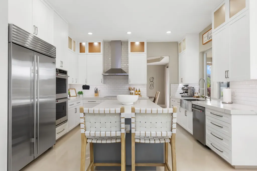 19132 Streamside Court Boca Raton FL 33498