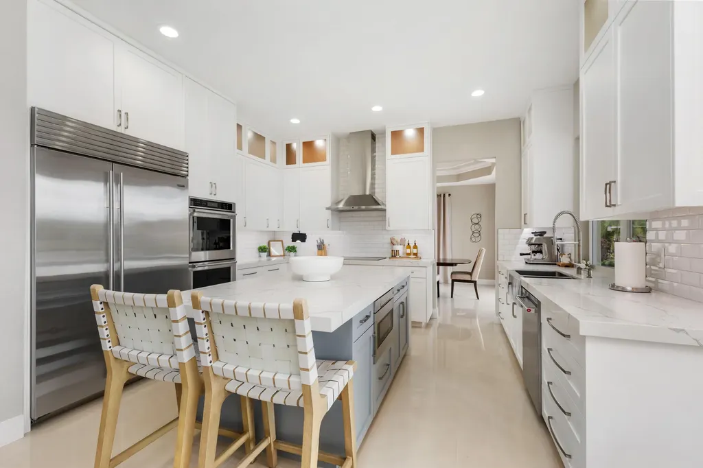 19132 Streamside Court Boca Raton FL 33498