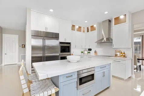 19132 Streamside Court Boca Raton FL 33498