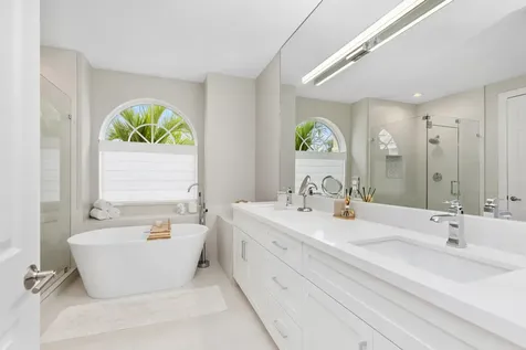 19132 Streamside Court Boca Raton FL 33498