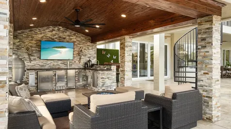 19132 Streamside Court Boca Raton FL 33498