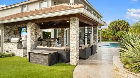 19132 Streamside Court Boca Raton FL 33498