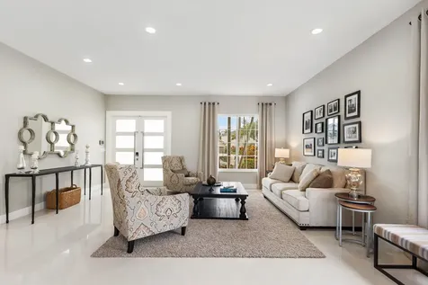 19132 Streamside Court Boca Raton FL 33498