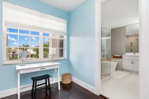 19132 Streamside Court Boca Raton FL 33498