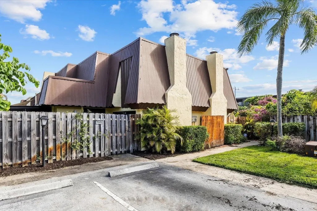 3548 Gardens East Drive Palm Beach Gardens FL 33410