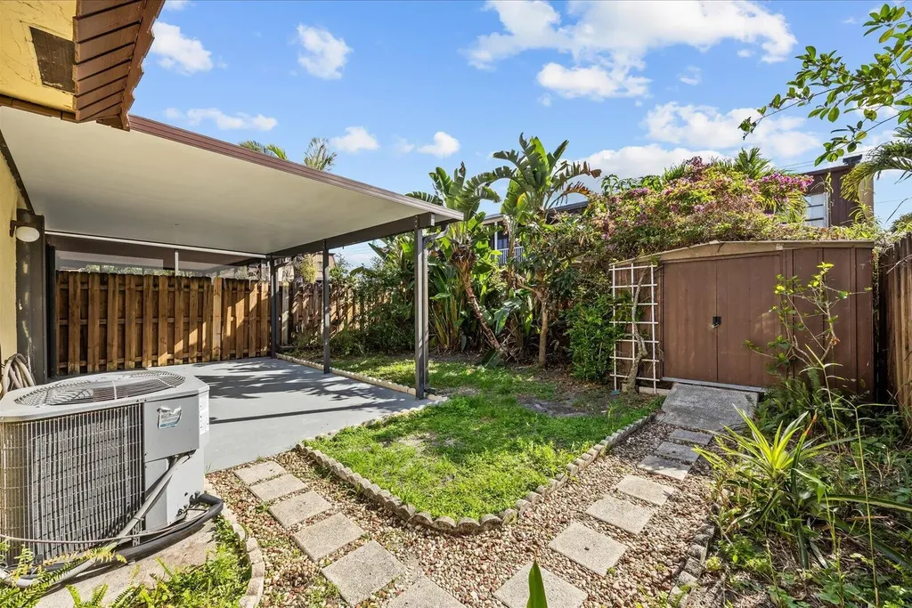 3548 Gardens East Drive Palm Beach Gardens FL 33410