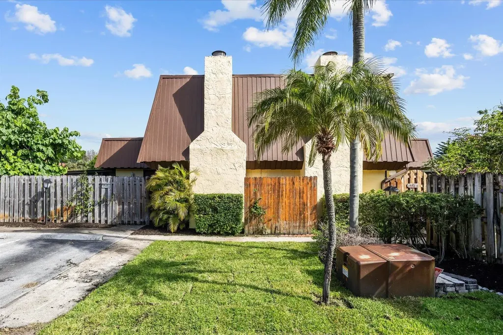 3548 Gardens East Drive Palm Beach Gardens FL 33410