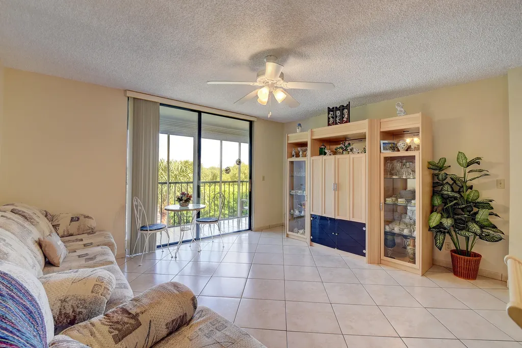 5370 Las Verdes Circle Delray Beach FL 33484