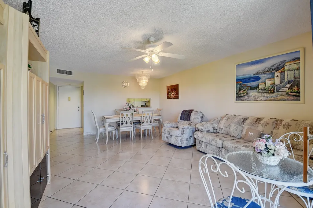 5370 Las Verdes Circle Delray Beach FL 33484