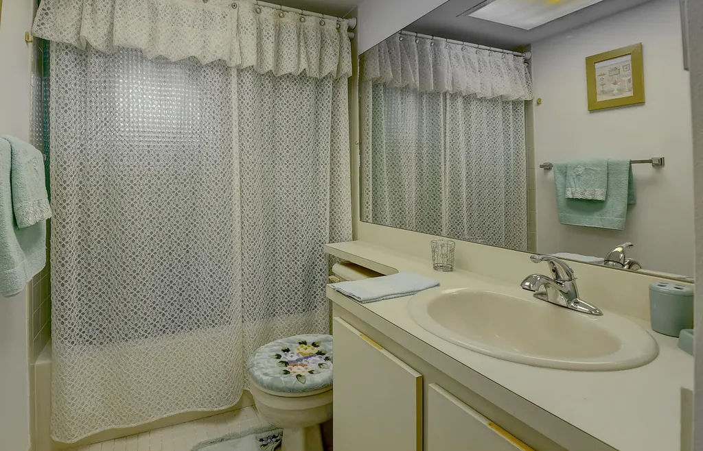 5370 Las Verdes Circle Delray Beach FL 33484