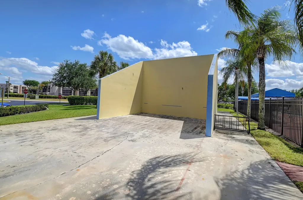 5370 Las Verdes Circle Delray Beach FL 33484