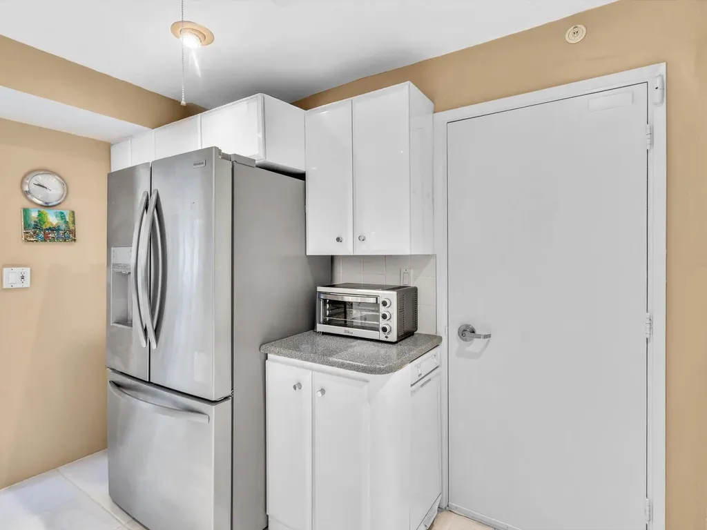 3300 NE 36th Street Fort Lauderdale FL 33308