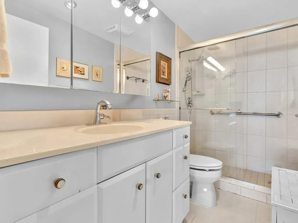 3300 NE 36th Street Fort Lauderdale FL 33308