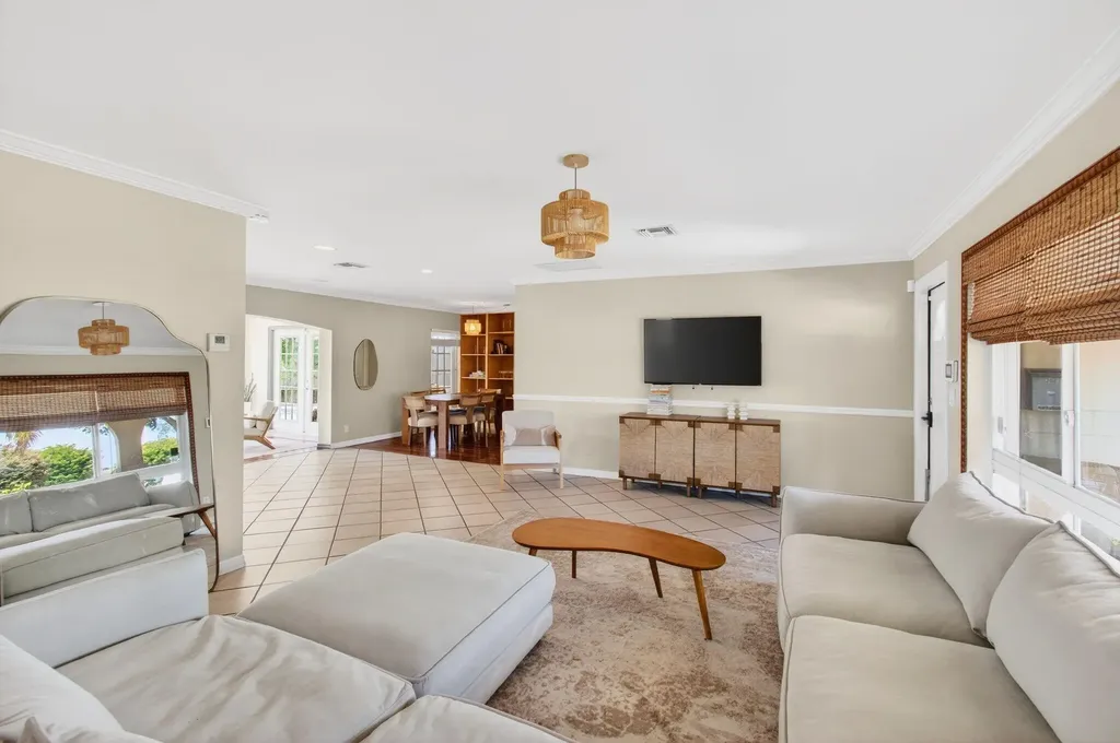 301 SE 8th Avenue Deerfield Beach FL 33441