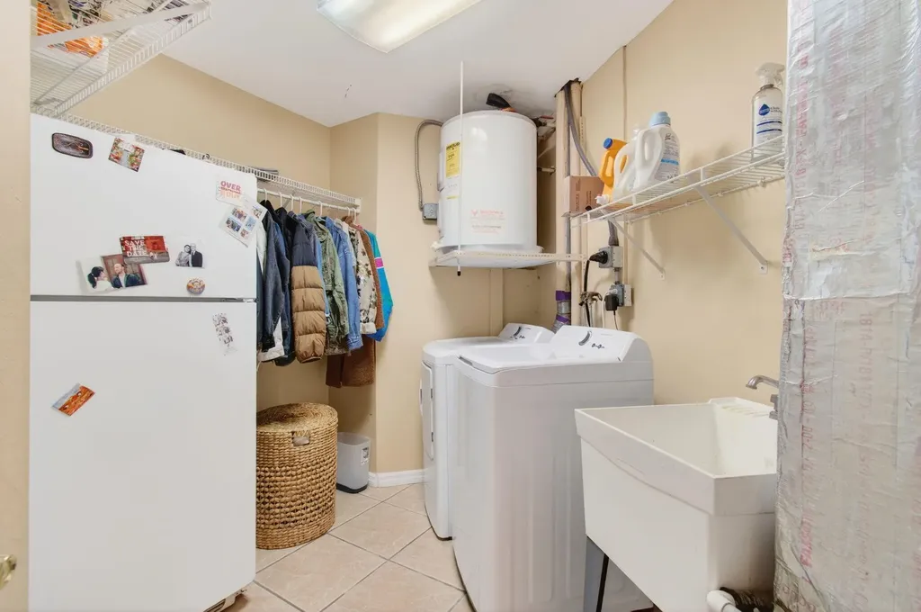 301 SE 8th Avenue Deerfield Beach FL 33441