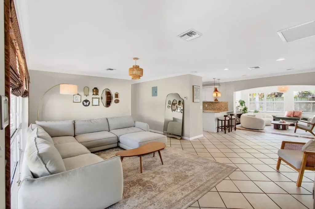 301 SE 8th Avenue Deerfield Beach FL 33441
