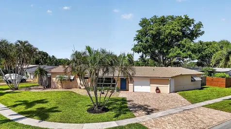 301 SE 8th Avenue Deerfield Beach FL 33441