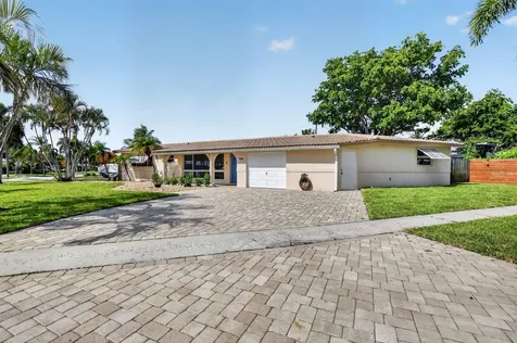 301 SE 8th Avenue Deerfield Beach FL 33441