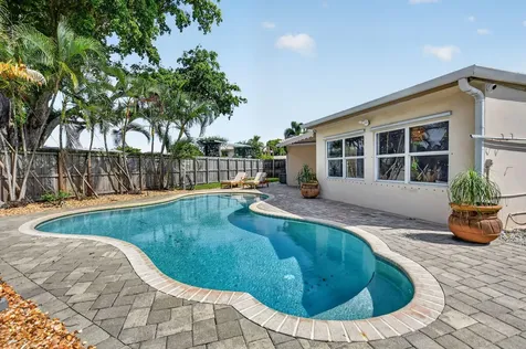 301 SE 8th Avenue Deerfield Beach FL 33441