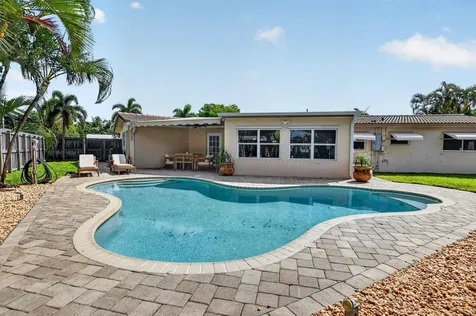 301 SE 8th Avenue Deerfield Beach FL 33441