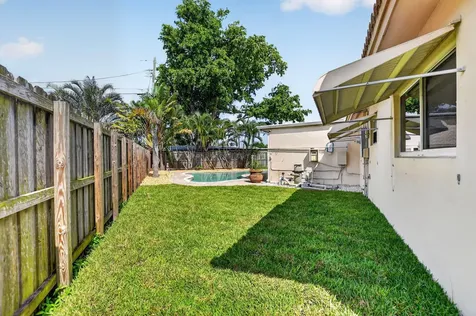 301 SE 8th Avenue Deerfield Beach FL 33441