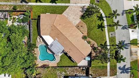 301 SE 8th Avenue Deerfield Beach FL 33441