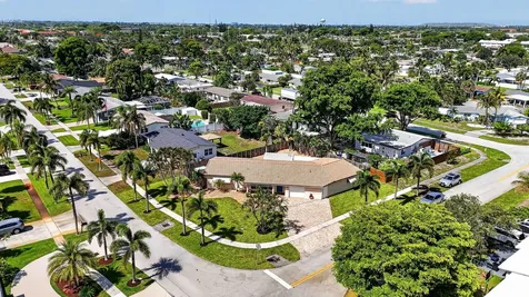 301 SE 8th Avenue Deerfield Beach FL 33441