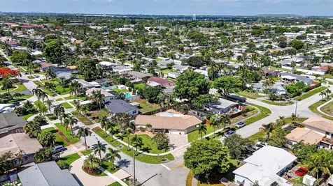 301 SE 8th Avenue Deerfield Beach FL 33441