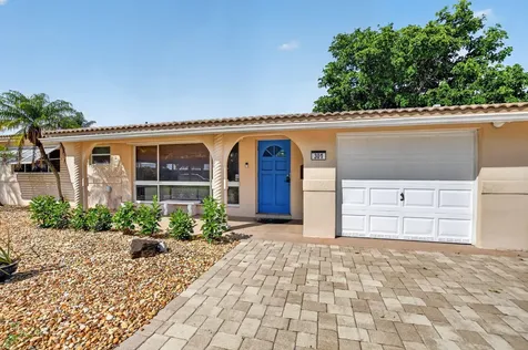 301 SE 8th Avenue Deerfield Beach FL 33441