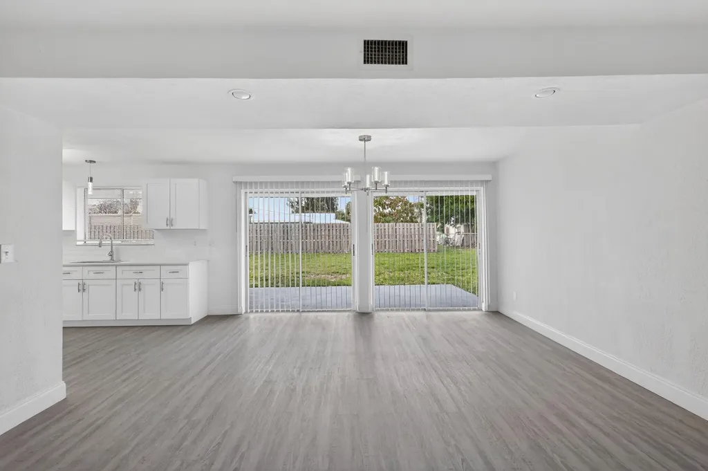 157 SE Calmoso Drive Port St Lucie FL 34983