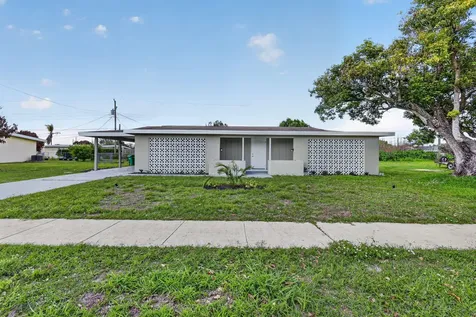 157 SE Calmoso Drive Port St Lucie FL 34983