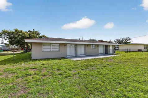 157 SE Calmoso Drive Port St Lucie FL 34983