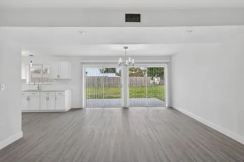157 SE Calmoso Drive Port St Lucie FL 34983