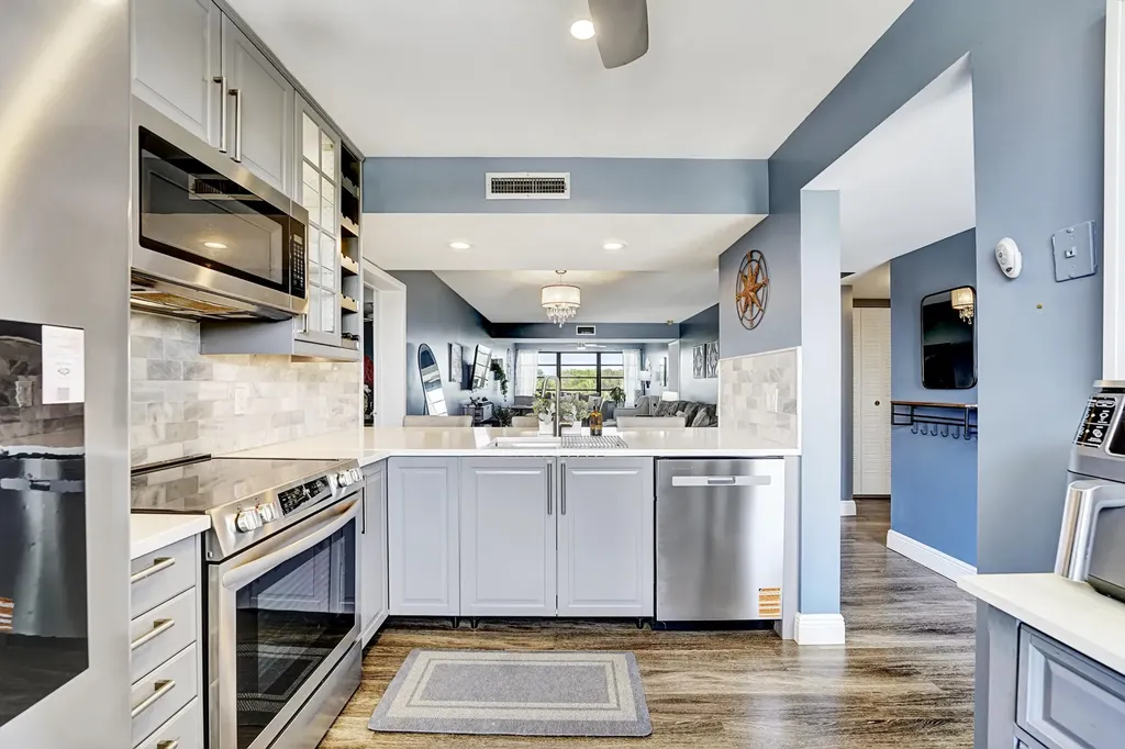 6097 Balboa Circle Boca Raton FL 33433